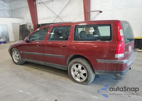 2001 Volvo V70 T5 Turbo from USA, damaged, VIN YV1SW53D612103815